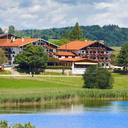 Hotel Seeblick & Ferienwohnung Бад-Эндорф Экстерьер фото